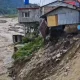 Hindistondagi kuchli yomg‘irlar yana fojeaga sabab bo‘ldi.