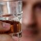 Alkogol haqida jamiyatda turli qarashlar mavjud: ba’zilar