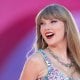 Дунёга машҳур америкалик қўшиқчи Тейлор Свифт мусиқа