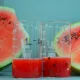 С наступлением летнего сезона на рынках, тележках,