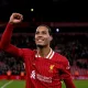 “Liverpul” hamda Niderlandiya milliy jamoasi himoyachisi