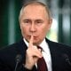 Жаҳон сиёсий саҳнасида яна жиддий ҳаракатлар кузатилмоқда.
