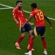 Real Madrid futbolcuları, genç Barcelona kanat oyuncusu