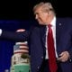 АҚШ президенти Доналд Трамп ўзининг 79 ёшини нишонлаш