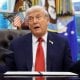 АҚШ Президенти Доналд Трамп мамлакат саноатини ҳимоя қилиш