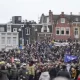 Hollanda’nın başkenti Lahey’de polis, Cumartesi günü göç