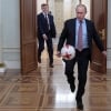Путин ишчи хонасида ФИФА раҳбари билан тўп тепишди (видео)