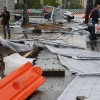 Moskvadagi bo‘ron paytida chiqindi baklari ikki qizning ustiga ag‘darilib tushdi (video)