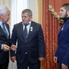 Xabib va uning otasi orden bilan mukofotlandi