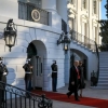 Трамп Оқ уйни тарк этди (видео)
