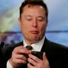Tesla жосус машинами? Илон Маск изоҳ берди