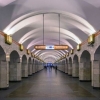Петербургда метро тагида вафот этган ўзбекистонлик фуқаро қасддан рельс устига итариб юборилган