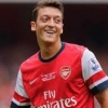 Mesut Ozil - dekabr oyida Angliya chempionatining eng yaxshi futbolchisi