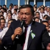 Buxoro hokimi maktab oʻquvchilari bilan “Katyusha”ni kuyladi (video)
