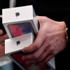 АҚШда янги iPhone сотувга чиқишидан беш кун аввал навбат пайдо бўлди