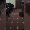 Koson hokimi o‘rinbosari murojaatchi bilan yotgan holda muloqot qildi (video)