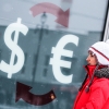 Россияда доллар курси 2,42 рублга пасайди