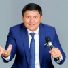 Аваз Охун «Падарингга лаънат, Хитой!» деб ҳазил қўшиқ куйлади (видео)