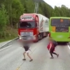 Halokat sodir bo‘lishiga bir bahya qoldi... (video)
