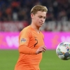 De Yong nega "Manchester Siti" va PSJning takliflarini rad etganini aytdi