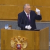 Jirinovskiy Putin va Volodindan tashqari hammaga qo‘l berib salomlashishni taqiqladi (video)