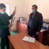 Қашқадарёлик фуқаро отасидан қолган ов милтиғини туман ИИБга топширди