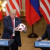 «To‘p endi AQSh tomonda». Putin Trampga koptok sovg‘a qildi