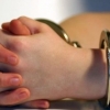 Эрини ўлдириш учун 50 минг АҚШ долларига одам ёллаган аёл қўлга олинди