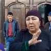 Uyi «snos»ga tushgan samarqandlik ayol: «Hokimga ham, uch bolamga ham o‘t qo‘yib yuboraman» (video)
