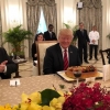 Сингапурда Трампни туғилган куни билан олдиндан табриклашди ва торт совға қилишди