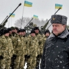 Порошенко рафиқасидан ўзини 23 февраль билан табрикламасликни илтимос қилди