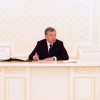 Мирзиёев Бухорога ташрифини танқидий руҳдаги йиғилиш билан бошлади