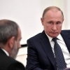 Putin Aliyev bilan dastlabki muzokaralar Pashinyan tufayli barbod bo‘lganini aytdi