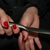 Сергелида 28 ёшли аёл отасининг кўкрагига пичоқ урди