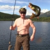 Putin o‘zining yarim-yalang‘och holdagi suratlariga izoh berdi
