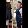 “Энг хушфеъл” вагон кузатувчиси Интернет юлдузига айланди (видео)