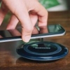 Samsung бир вақтда иккита смартфонни қувватловчи симсиз қурилма яратди