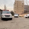 Yunusobodda ota ikki bolasini 4-qavatdan tashlab yubordi (video)