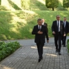 Shavkat Mirziyoyev Shahidlar xotirasi xiyoboniga tashrif buyurib, Vatan fidoyilarini yod etdi (foto)