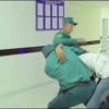 Shahrisabz Xalq bankiga mast holatda kirib, janjal qilgan fuqaro qo‘lga olindi (video)
