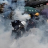 Hongkongda namoyishchilarga qarshi o‘chirilmaydigan bo‘yoq qo‘llandi