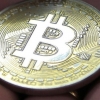 Биткоин курси яна 8 минг доллардан арзонлашди