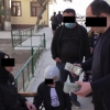 Самарқандда БАА фуқаросидан 20 минг доллар талаб қилган аёл қўлга олинди
