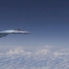 Rossiya mudofaa vaziri samolyotiga yaqinlashgan F-18 qiruvchisining videosi paydo bo‘ldi