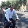 Ozodbek Nazarbekov Toshkent ko‘chalarini velosipedda sayr qildi