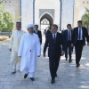 Prezident Imom Buxoriy maqbarasini ziyorat qildi (foto)