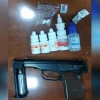 Toshkentda yonida pnevmatik pistolet va tropikamid olib yurgan shaxs ushlandi