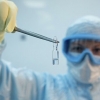 Xitoyning yetakchi epidemiologi Rossiyaning koronavirusga qarshi vaksinasiga baho berdi
