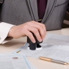 Qator bitimlarni majburiy notarial tasdiqlash tartibi bekor qilinadi