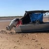 Тимсоҳлар орасида қолиб кетган балиқчи икки кундан сўнг қутқариб олинди (видео)